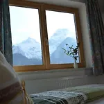 Haus Alpengruss 아파트 *